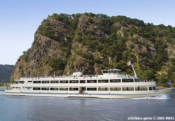 Rheinschifffahrt an der Loreley